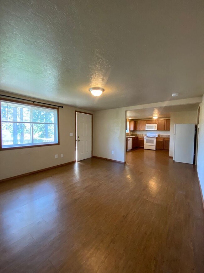 Foto del edificio - 10622 E 14th Ave