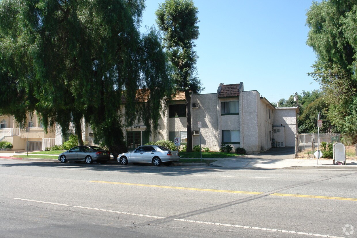 Foto principal - 4815 Kester Ave