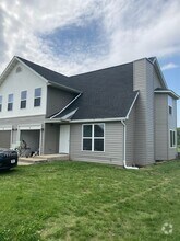 Building Photo - 5 Ram Ct