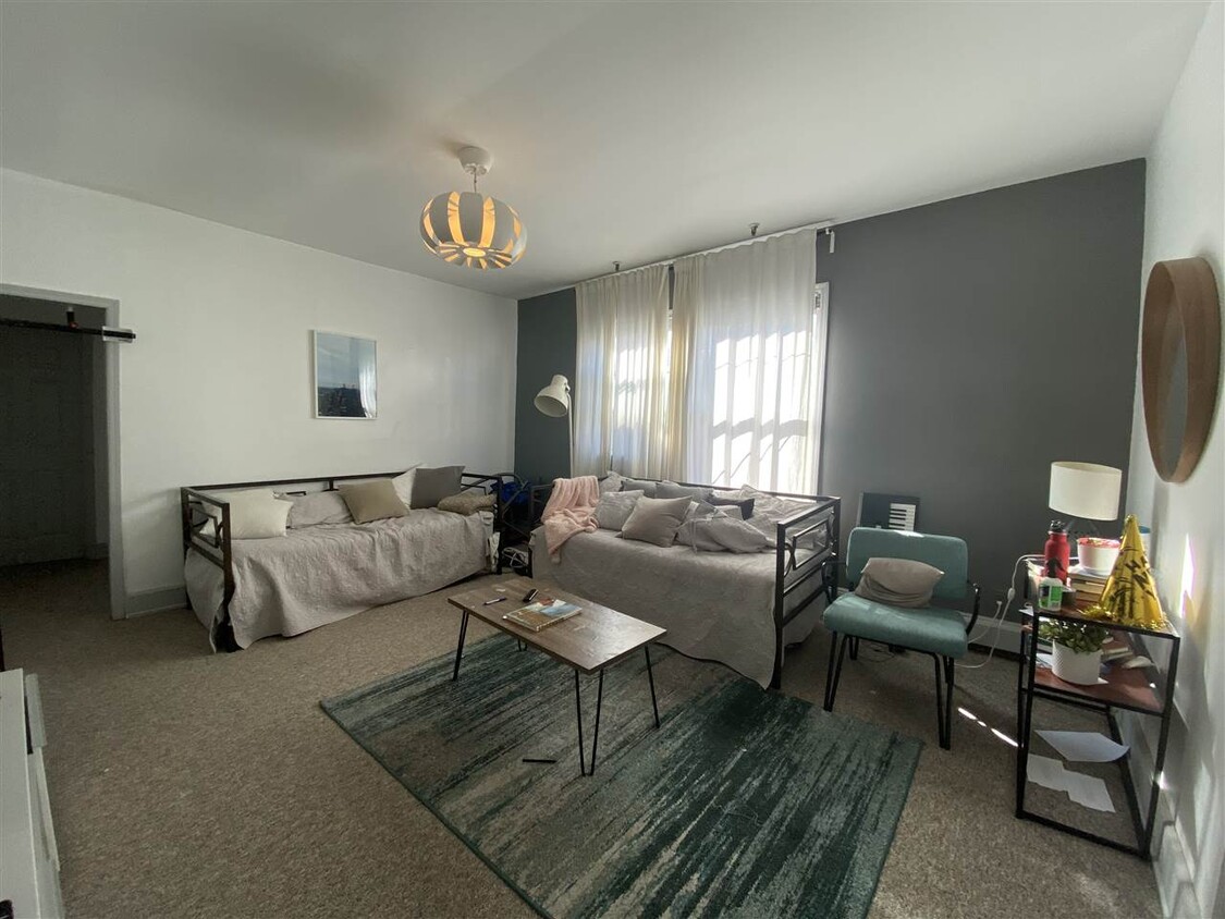 Foto principal - 159 1st St