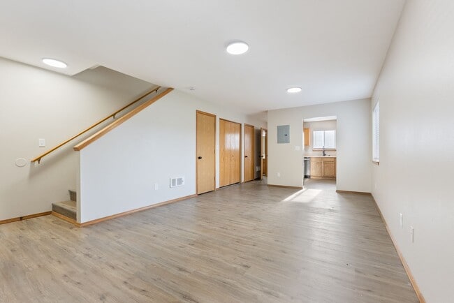 Photo - HALF OFF - FIRST MONTHS RENT! House