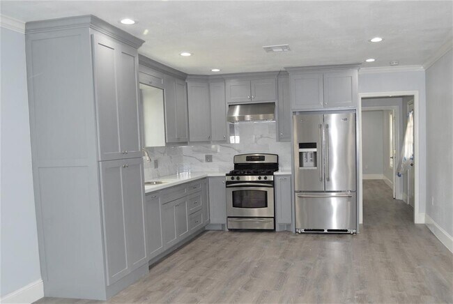 Foto del edificio - 206 E Canino Rd