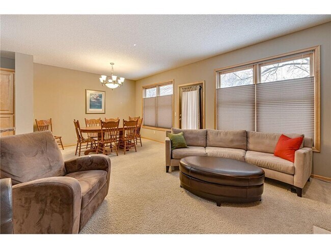 Building Photo - 2717 Lindsey Ct
