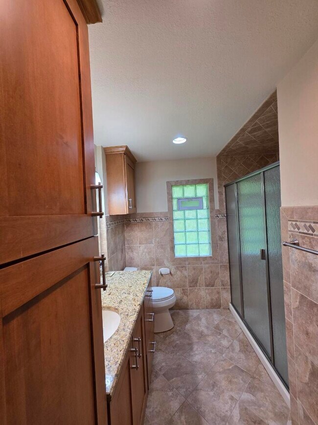 Foto del edificio - 4465 N 147th St