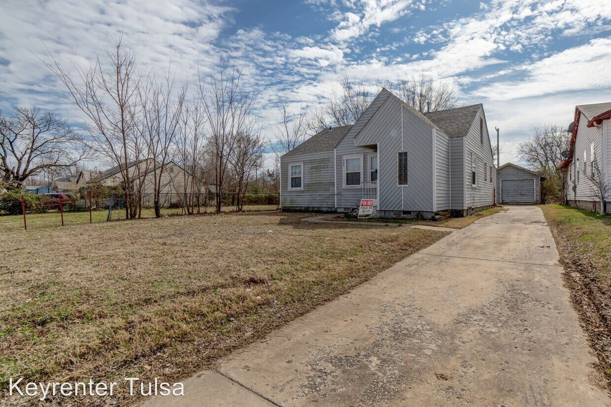 Foto principal - 3 br, 1 bath House - 226 East Woodrow Place