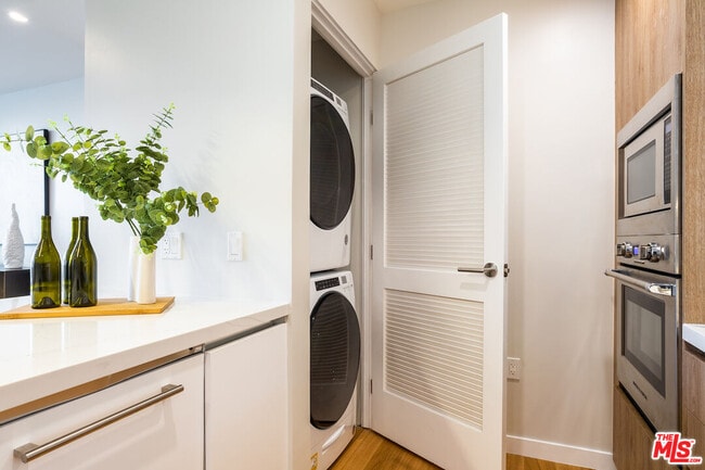 Building Photo - 11600 Dunstan Way