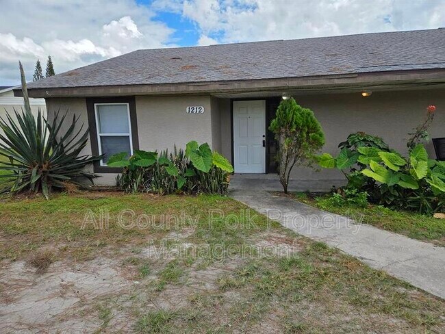 Foto del edificio - 1212 Fairway Dr