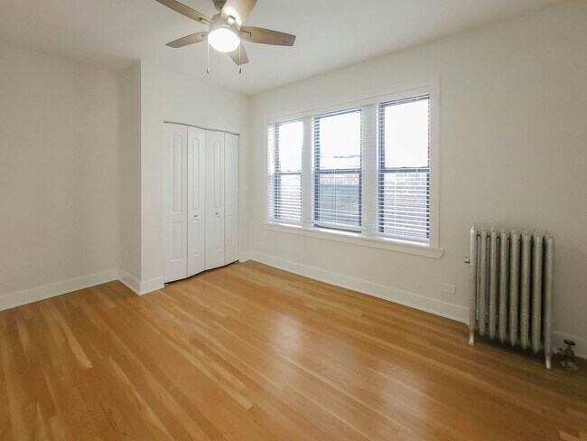 Foto del edificio - 3931 N Keeler Ave