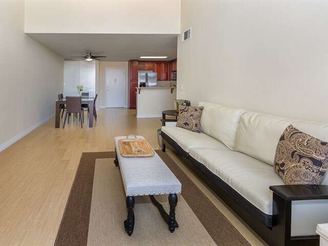 Foto del edificio - 5550 Owensmouth Ave