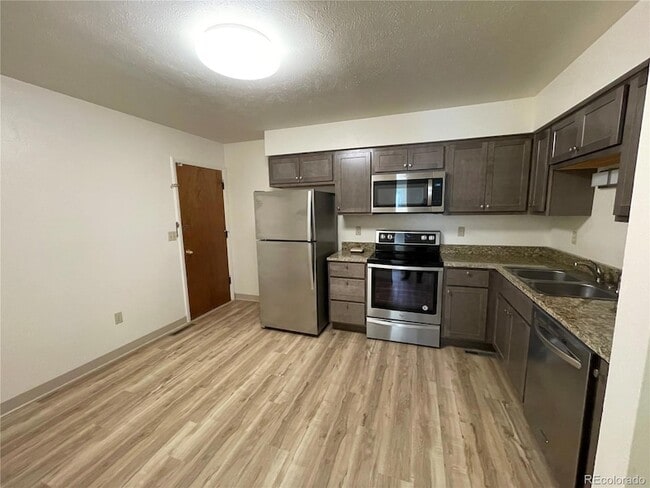Foto del edificio - 4820 W 88th Pl