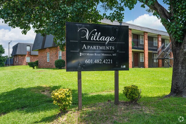 Entrada - Summit at the Village Apartments
