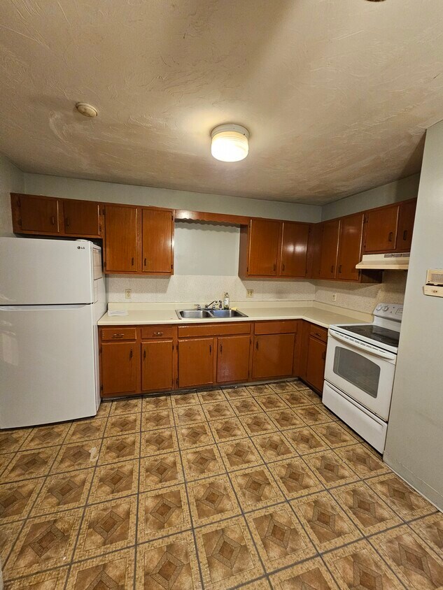 48 Gibbs St Unit 3A, Worcester, MA 01607 Condo for Rent in Worcester
