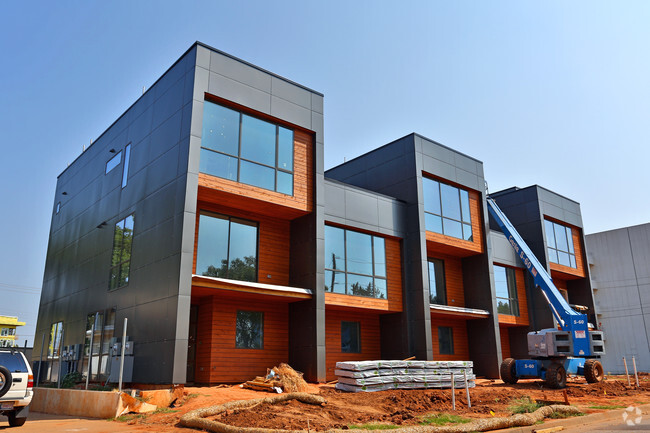 Building Photo - Lisbon Lofts