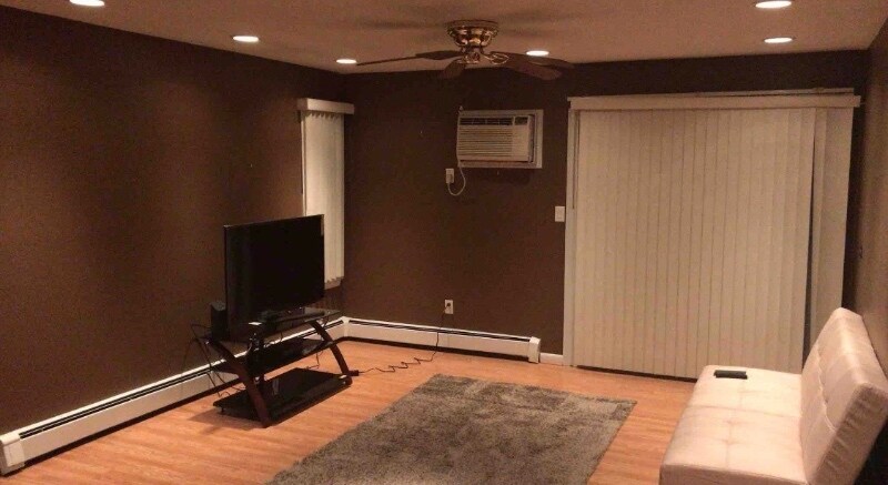 Foto principal - 206 Woodland Dr