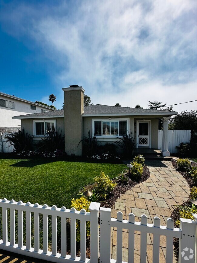 Apartments for Rent in Los Angeles CA with a Dog Park New Listings