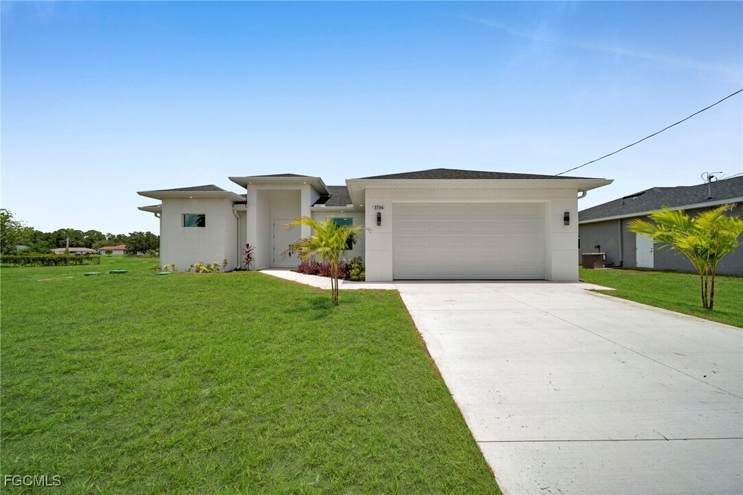 Foto principal - 3706 16th St W