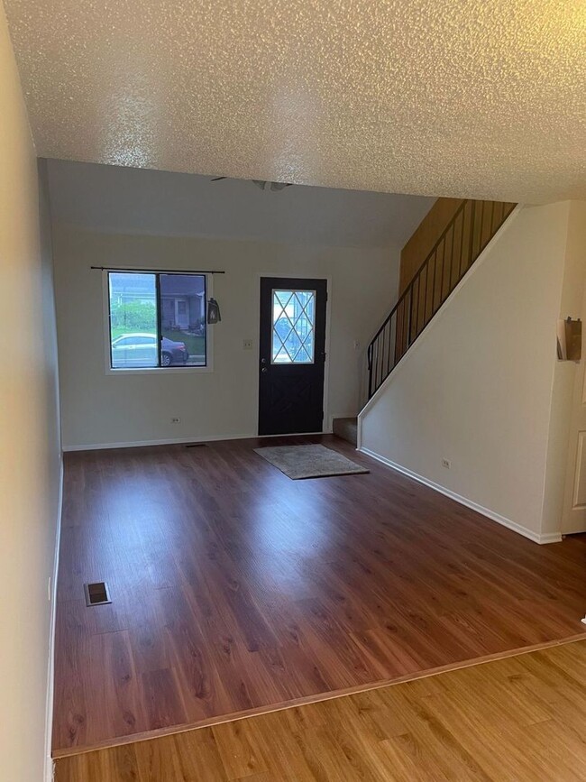 Building Photo - 3295 Lynnfield Ct