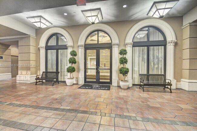 Building Photo - 200 E Palmetto Park Rd