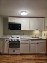 Building Photo - 310 Chace St