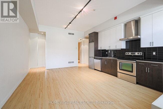 Building Photo - 279 Humbercrest Blvd