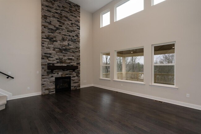 Foto del edificio - 7173 Laurel Oaks Dr