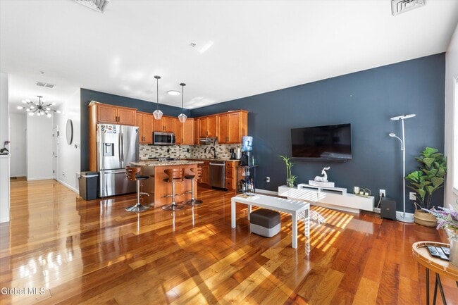 Foto del edificio - 401 Avalon Pl