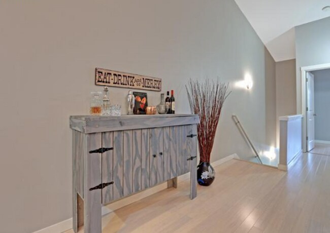 Foto del edificio - Bright & Spacious St. Johns Townhouse with...