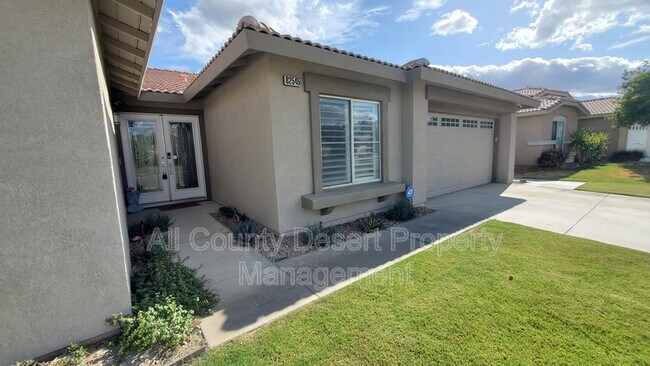 Foto del edificio - 82545 Delano Dr