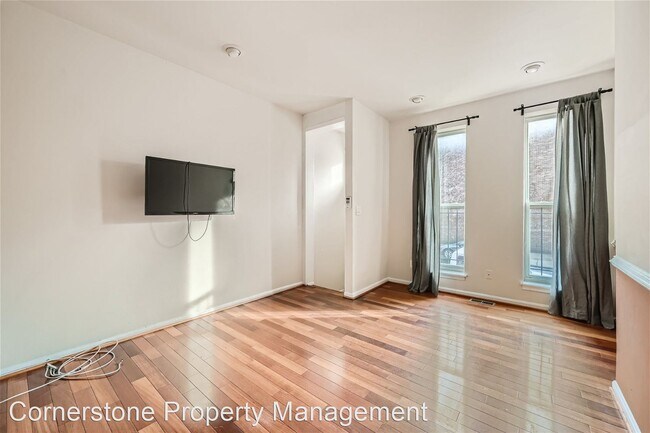 Foto del edificio - 5 br, 3 bath House - 36 Parkin St