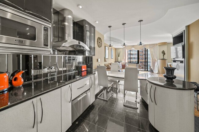 Building Photo - 3111 Ocean Pkwy