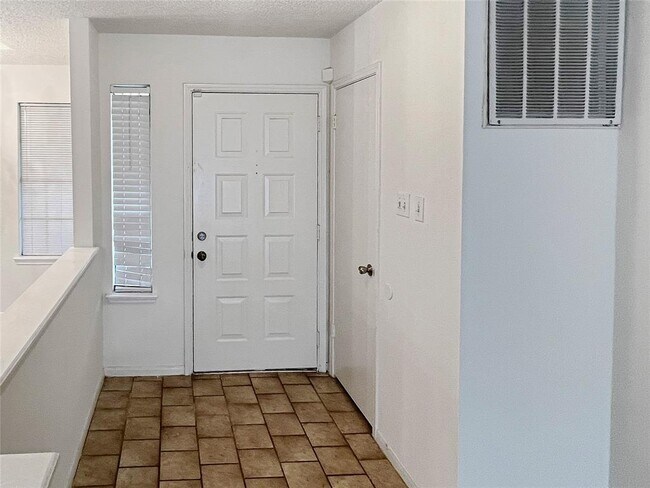 Building Photo - 9718 Cannock Chase Ct