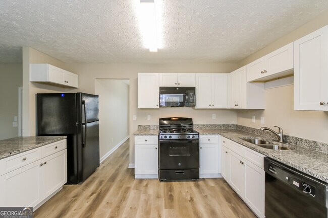 Foto del edificio - 6059 Shadow Lake Way