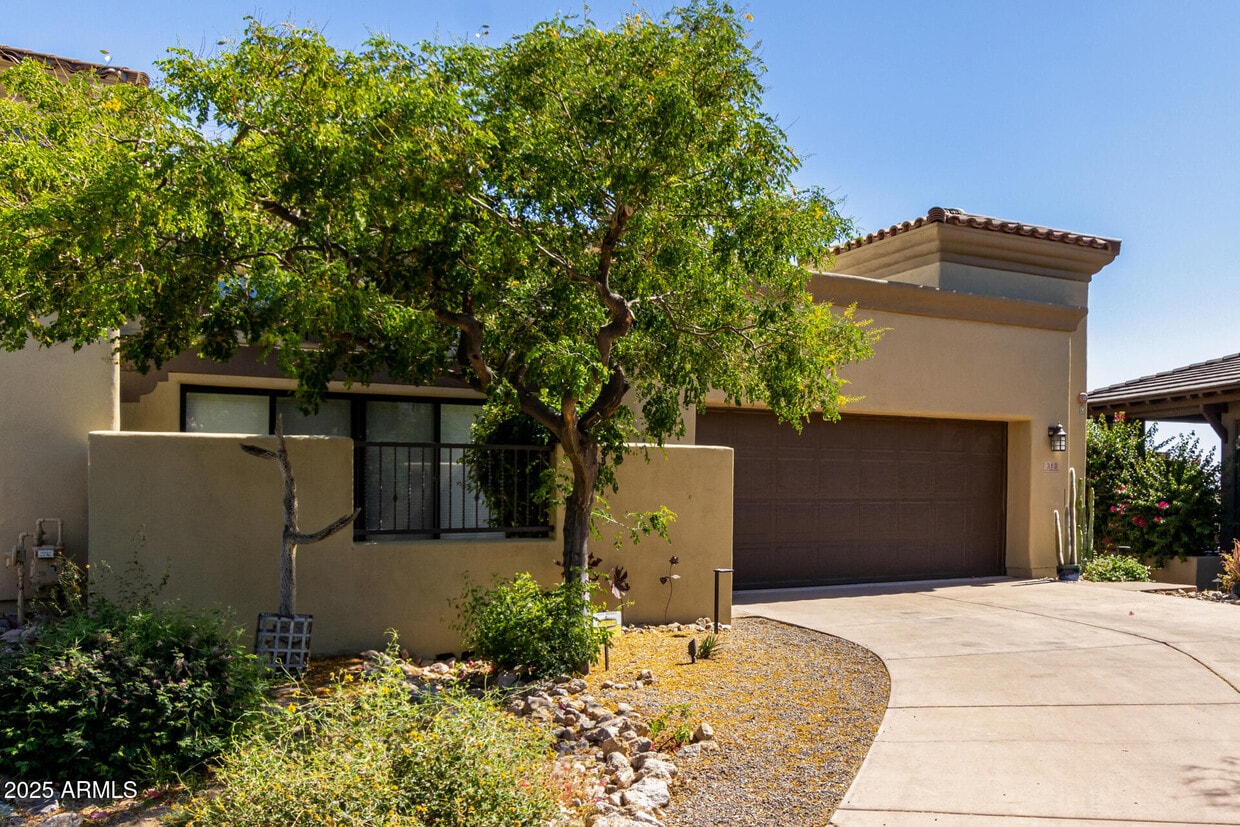 Foto principal - 9270 E Thompson Peak Pkwy
