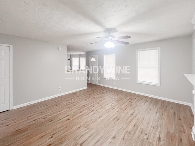 Building Photo - 980 Brigade St