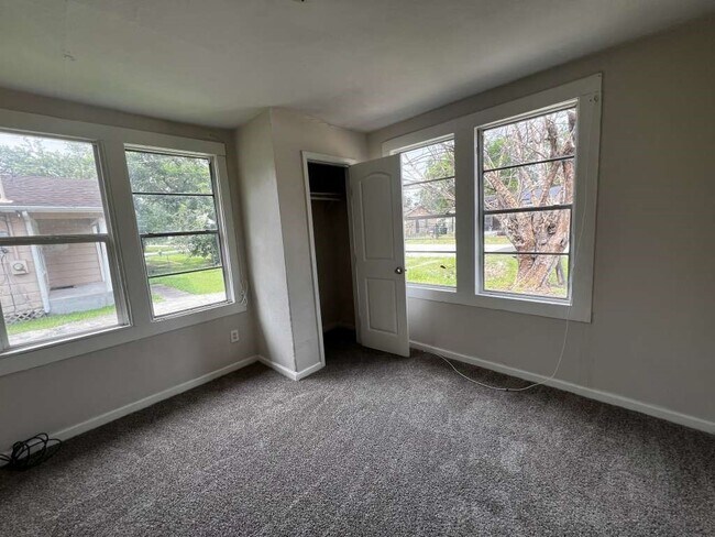 Foto del edificio - 8606 Prairie View Dr