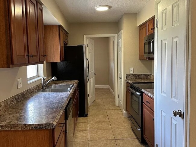 Building Photo - 1117 Princewood Dr