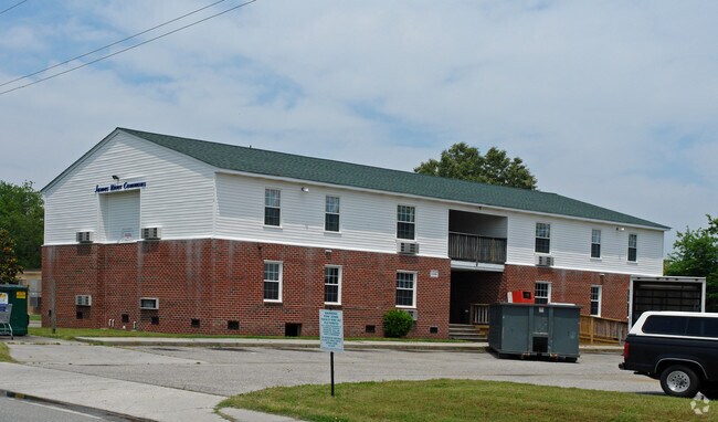 homes for sale on river road newport news va