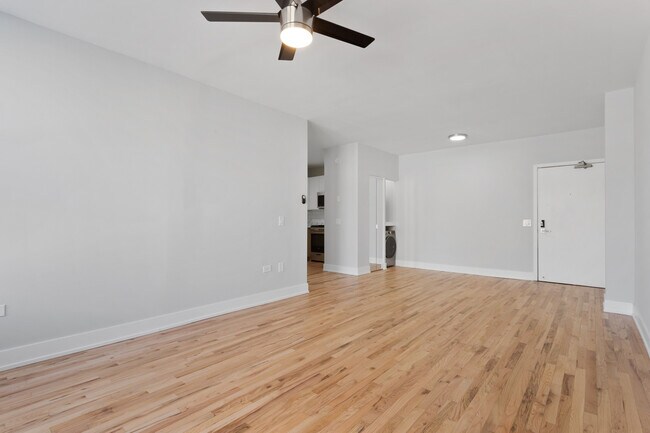 Foto del edificio - 1625 W Howard St