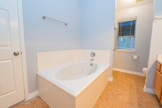 Building Photo - 1126 Noble Glen Dr