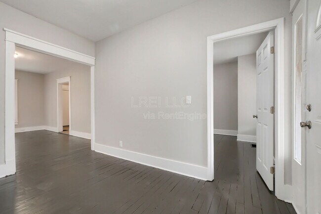 Foto del edificio - 844 S 33rd St