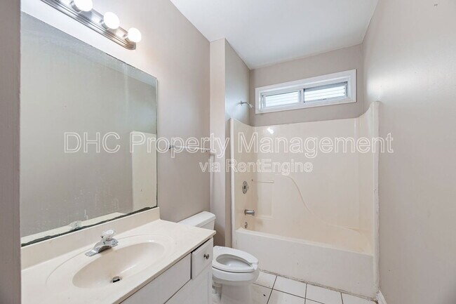 Foto del edificio - 1145 Lookout Ave NW