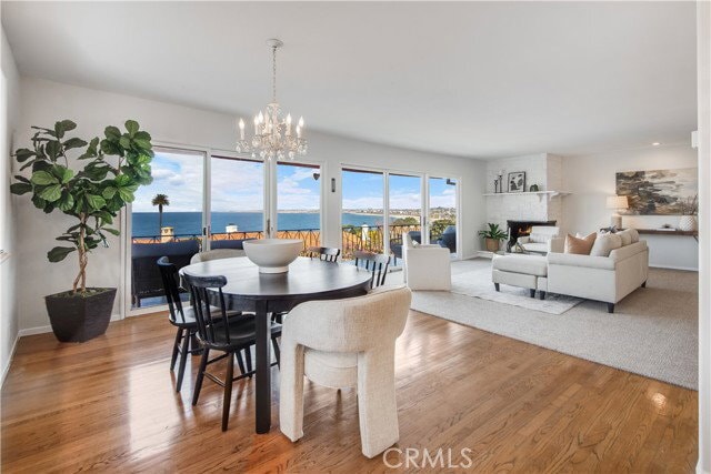 Building Photo - 417 Vía Almar