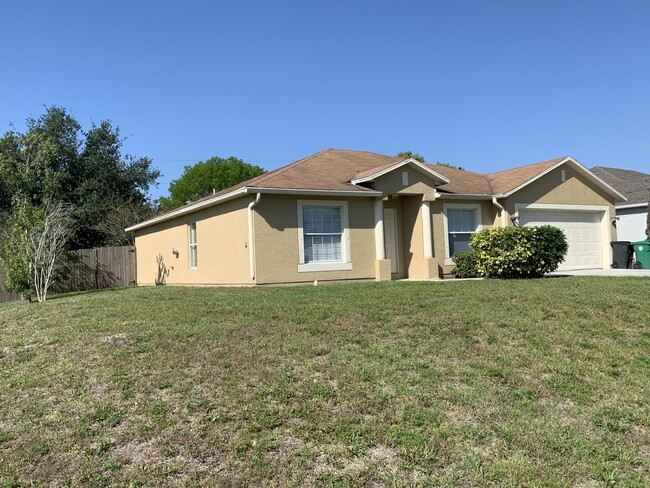 Foto del edificio - 269 SW Ridgecrest Dr