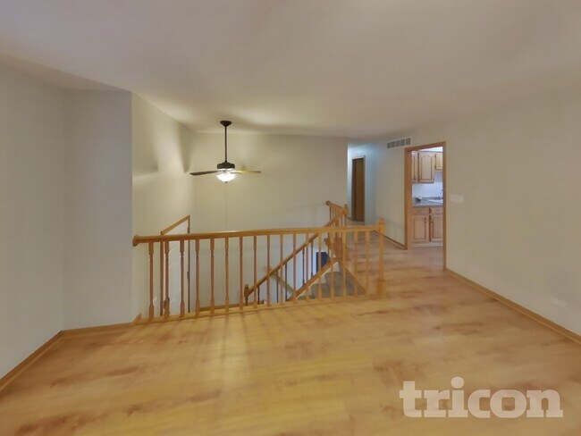 Foto del edificio - 1045 Brush Hill Ln