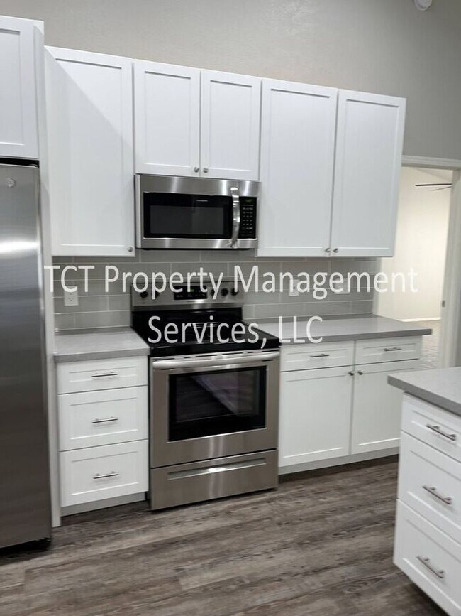Foto del edificio - Beautifully Remodeled 3 Bedroom Home in Gi...