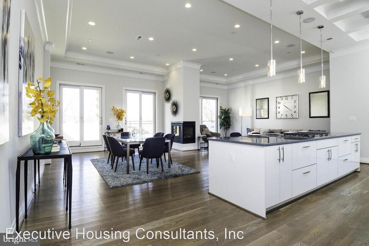 3 br, 2.5 bath House - 220 P St, NW #5 - 3 br, 2.5 bath House - 220 P St, NW  #5