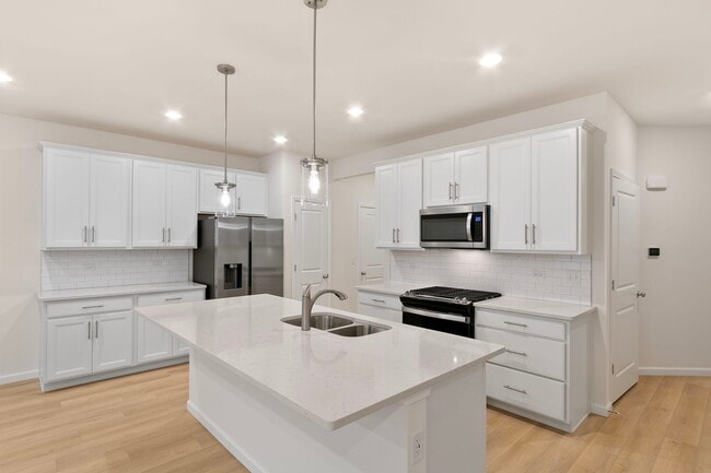 Building Photo - 660 Switchgrass Wy