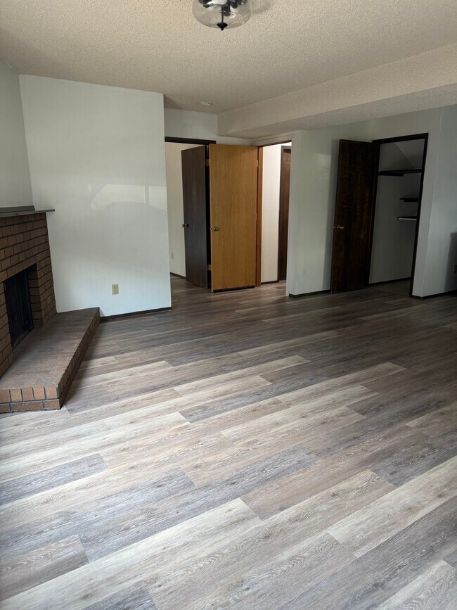 Foto del edificio - 1301 3rd St SE