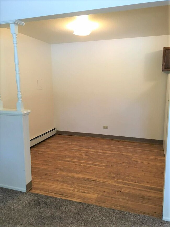 Foto del edificio - 1503 E Baker St