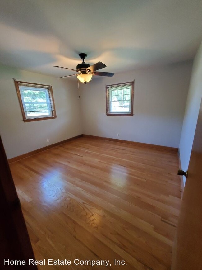 Building Photo - 3 br, 1.5 bath House - 644 Motor Road
